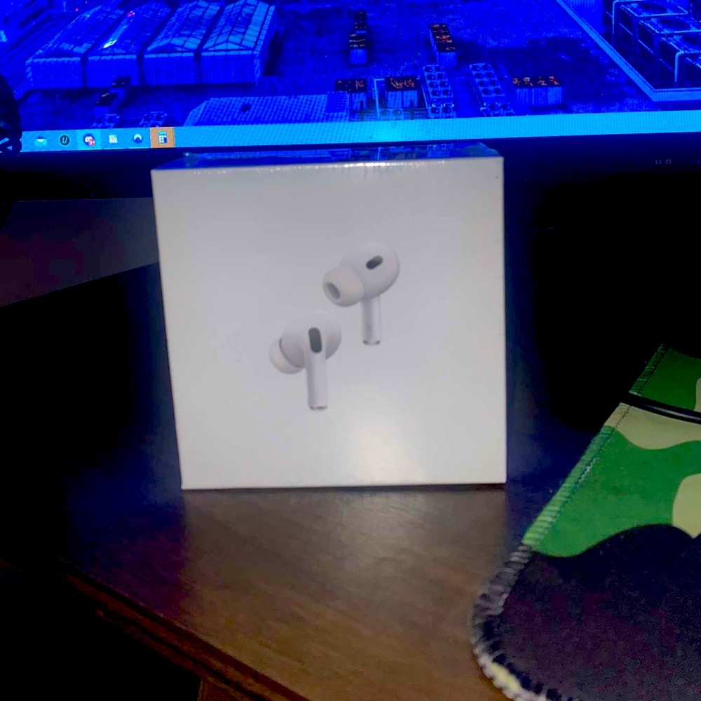 Brand New 2nd gen apple airpods